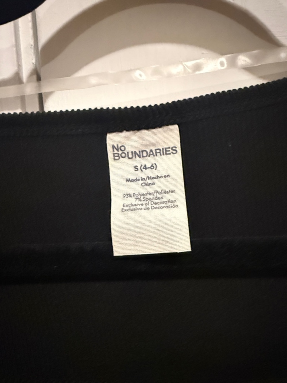 No Boundaries Black Long-Sleeve Scoop Neck Top with Front Bow - Picture 4 of 6